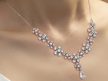 Spectacular Diamond Flowers Necklace Online now